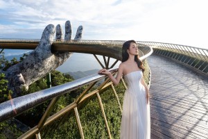 Á hậu Vũ Thúy Quỳnh choáng ngợp cùng bộ ảnh tại Sun World Ba Na hills
